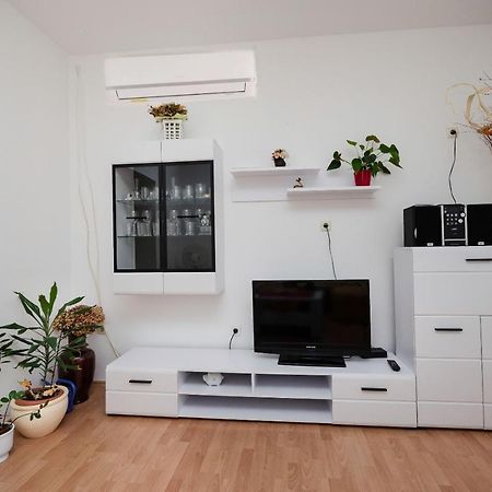 Apartment Ruza Lopar Ngoại thất bức ảnh