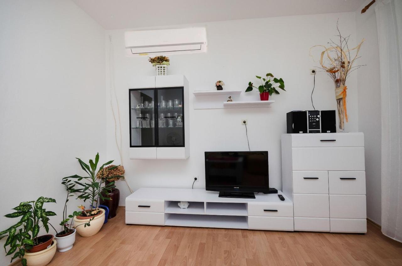 Apartment Ruza Lopar Ngoại thất bức ảnh