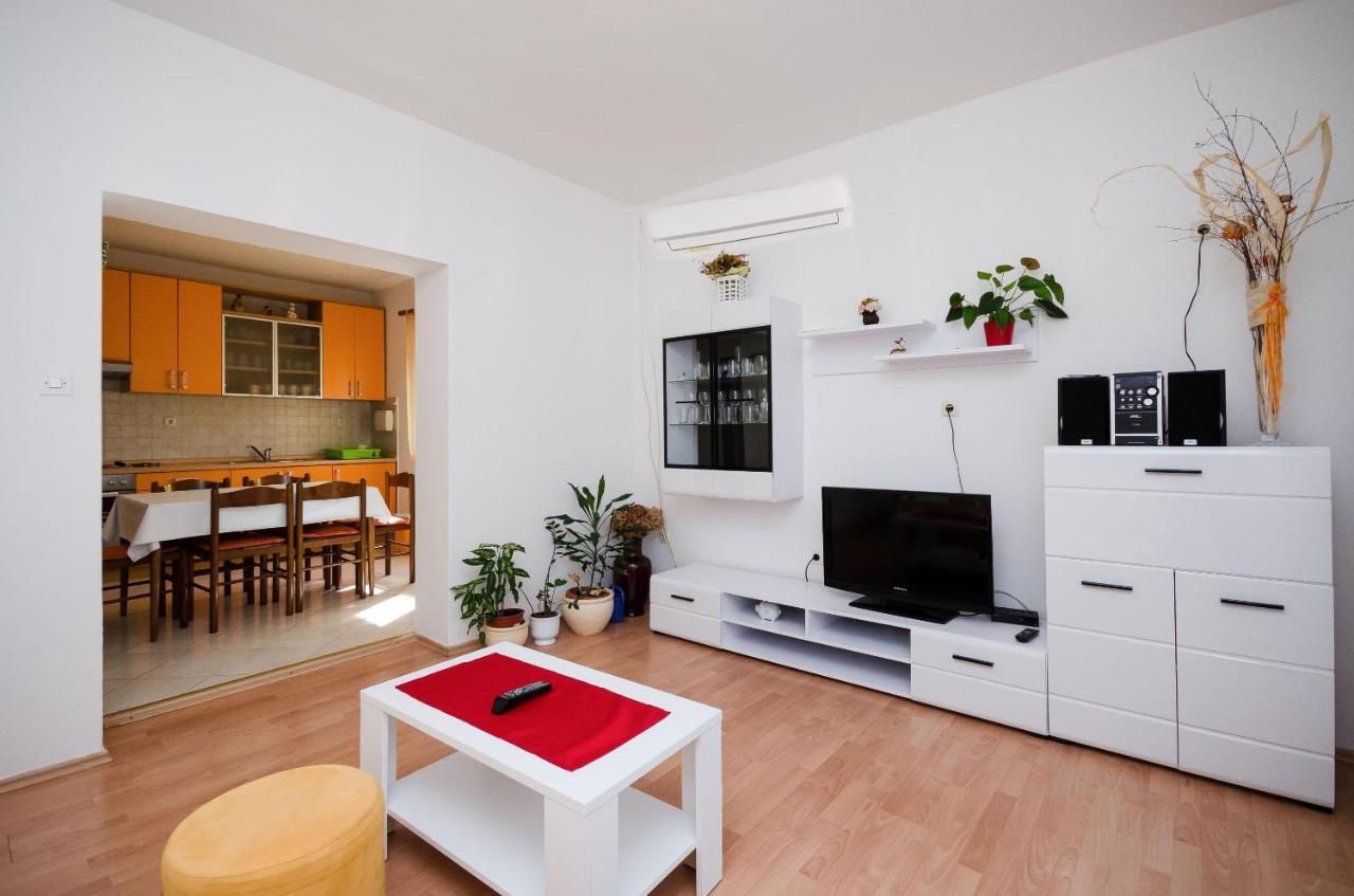 Apartment Ruza Lopar Ngoại thất bức ảnh