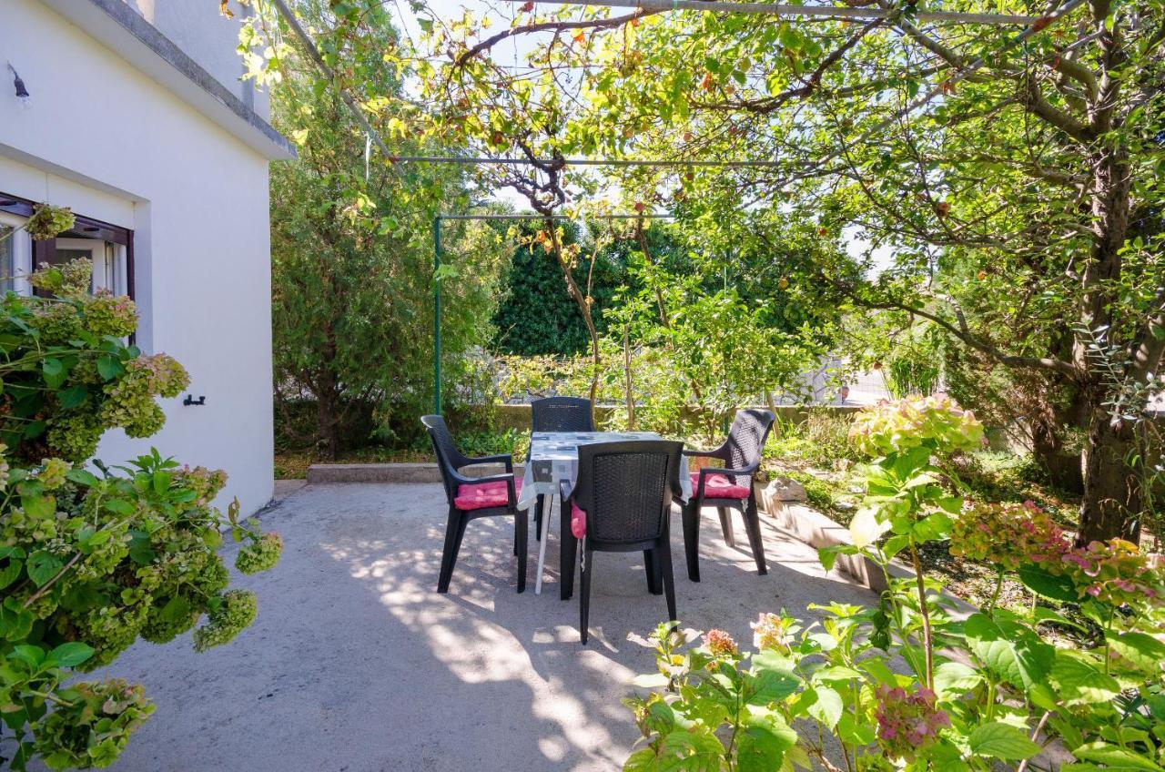 Apartment Ruza Lopar Ngoại thất bức ảnh