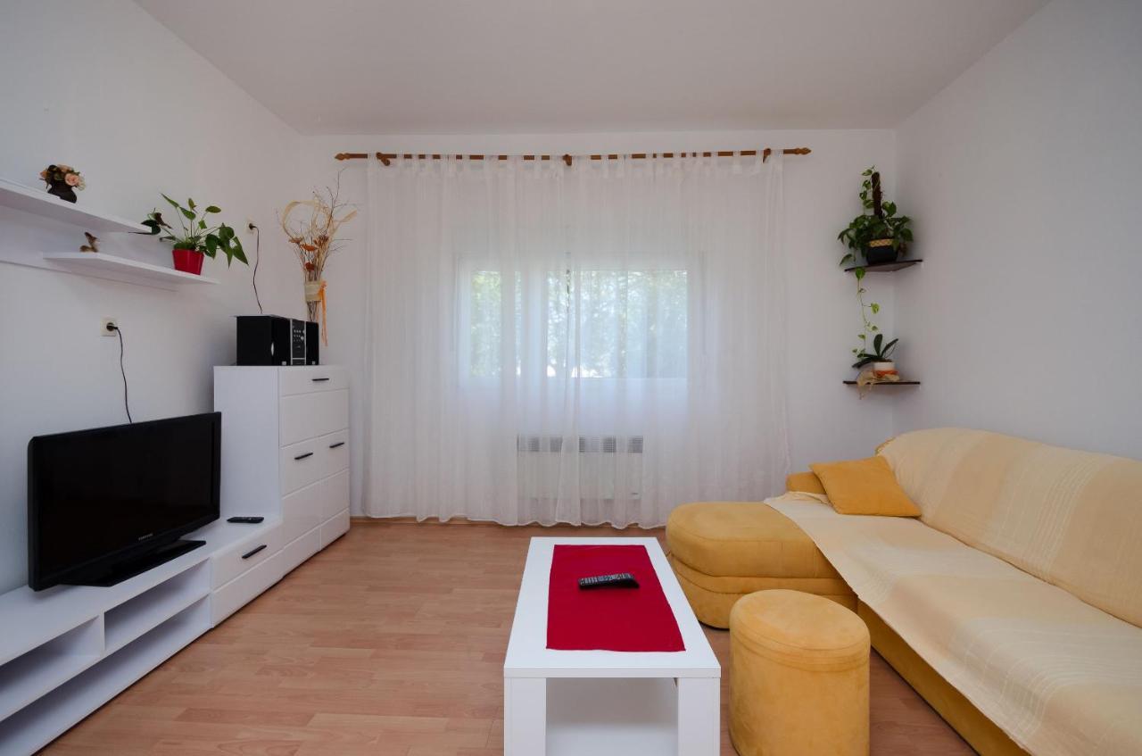 Apartment Ruza Lopar Ngoại thất bức ảnh